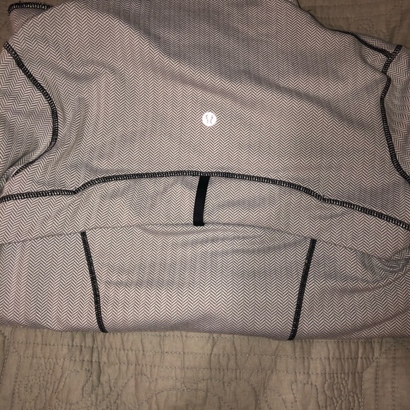 Lululemon jacket - Picture 2 of 3